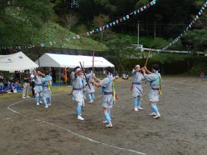 炭床棒踊り