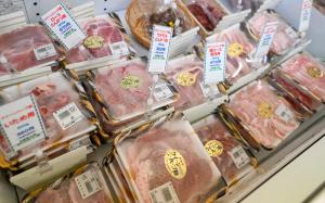 河中農園直売所で販売されている豚肉