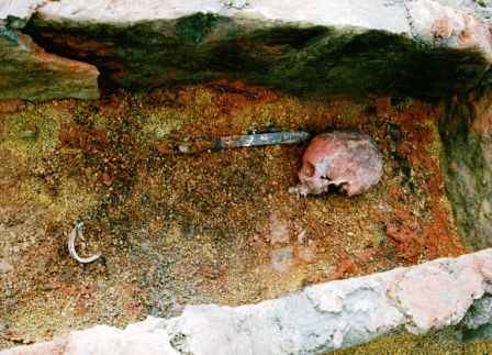 2004-1号箱式石棺墓アップ