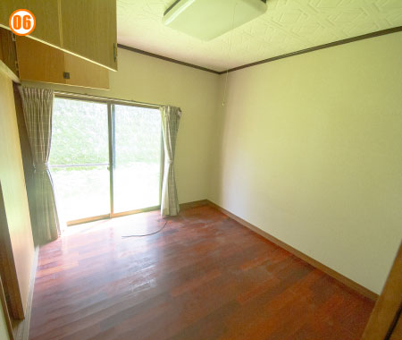洋室　カット01 この家唯一の洋室。