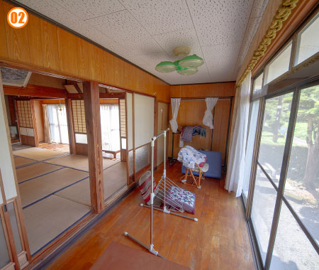 縁側01 大きな窓から光と風が入ります。