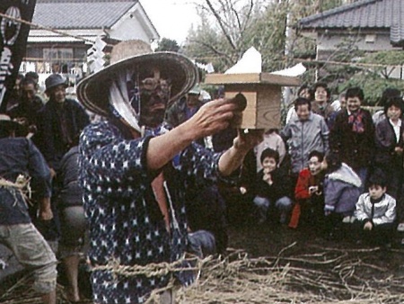 春日神社の牛ﾄどん03