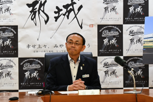 令和7年10月17日市長の臨時記者会見の様子