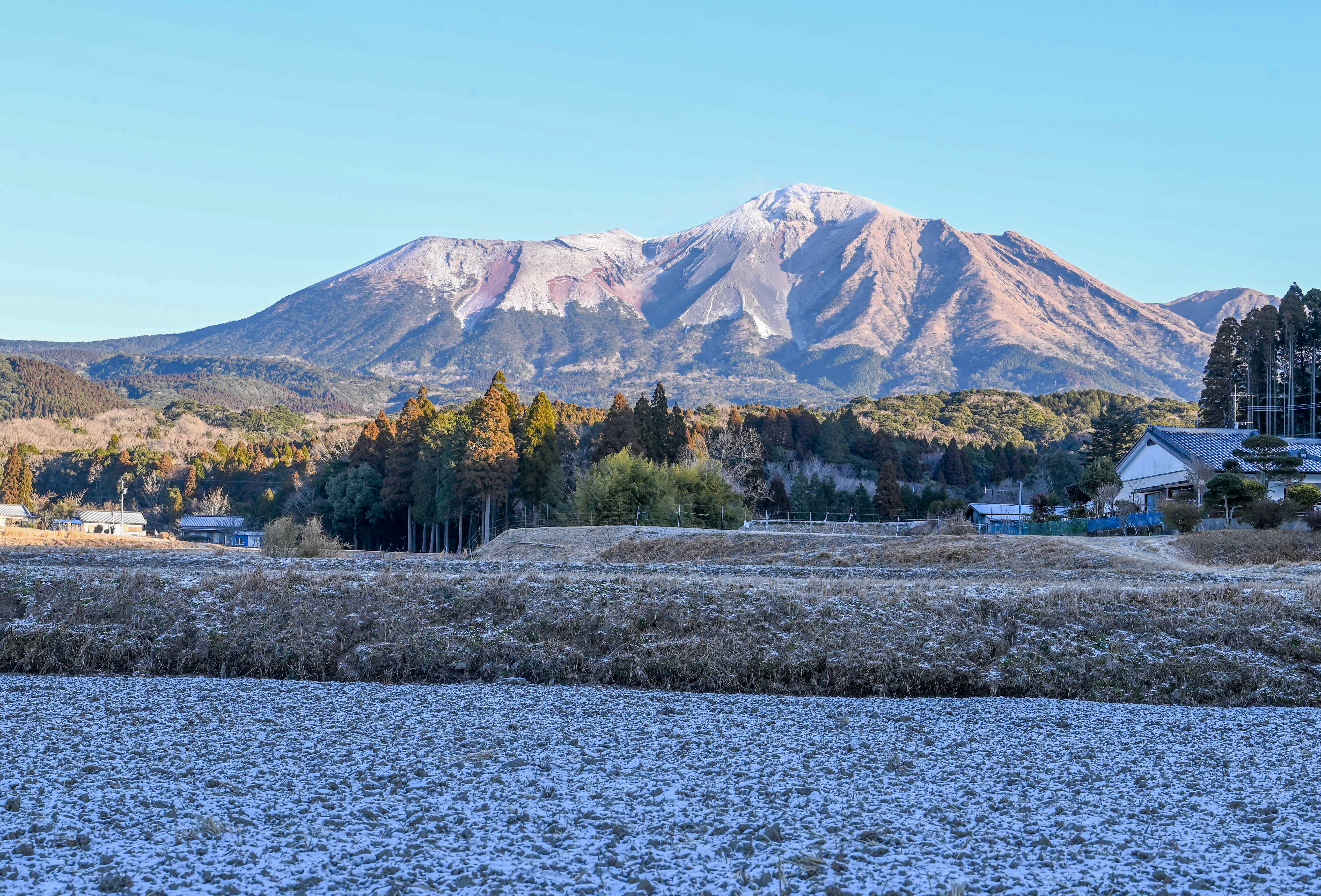 冠雪の霧島山-2枚目-