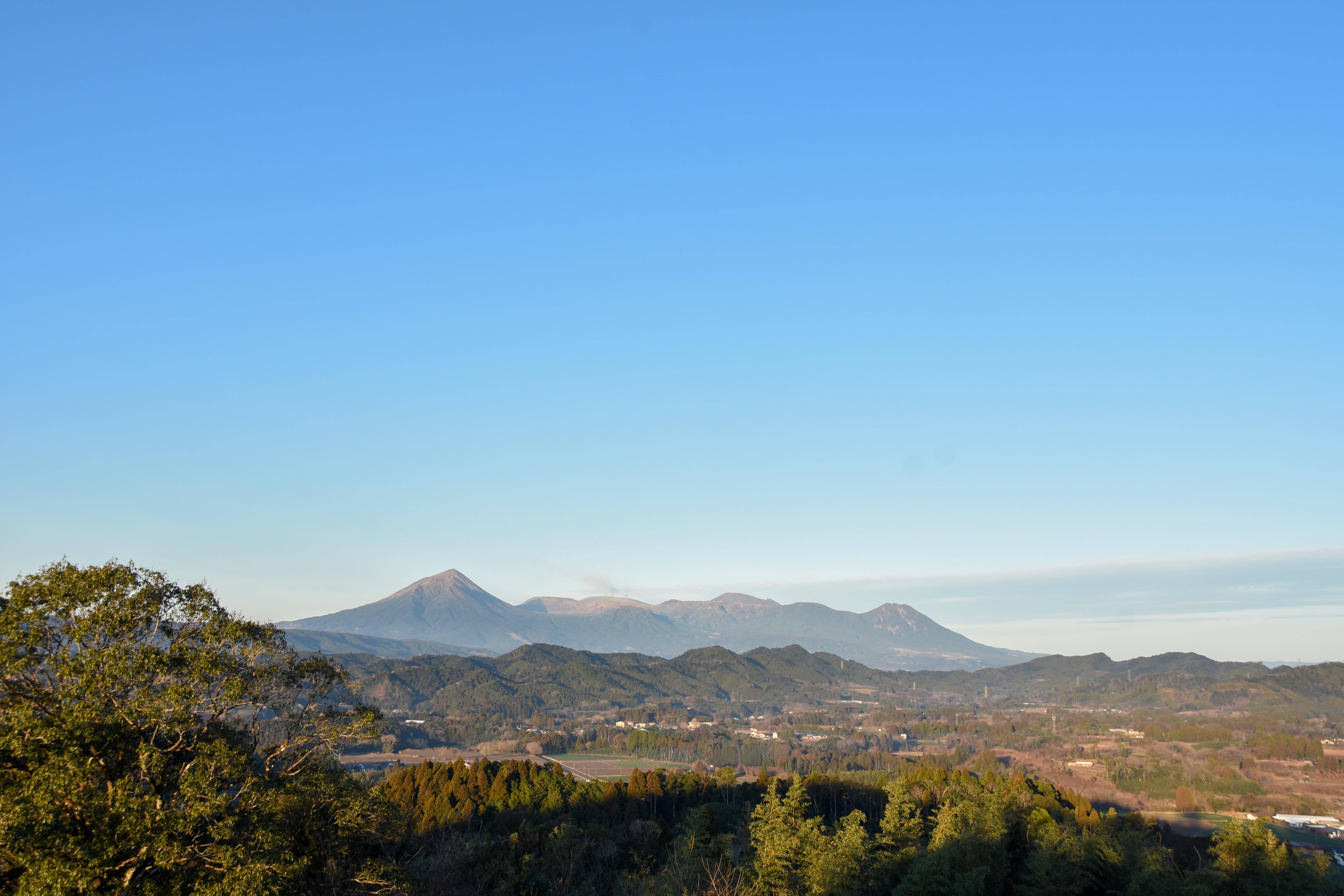 木場城史跡公園から見た霧島連山-1枚目-