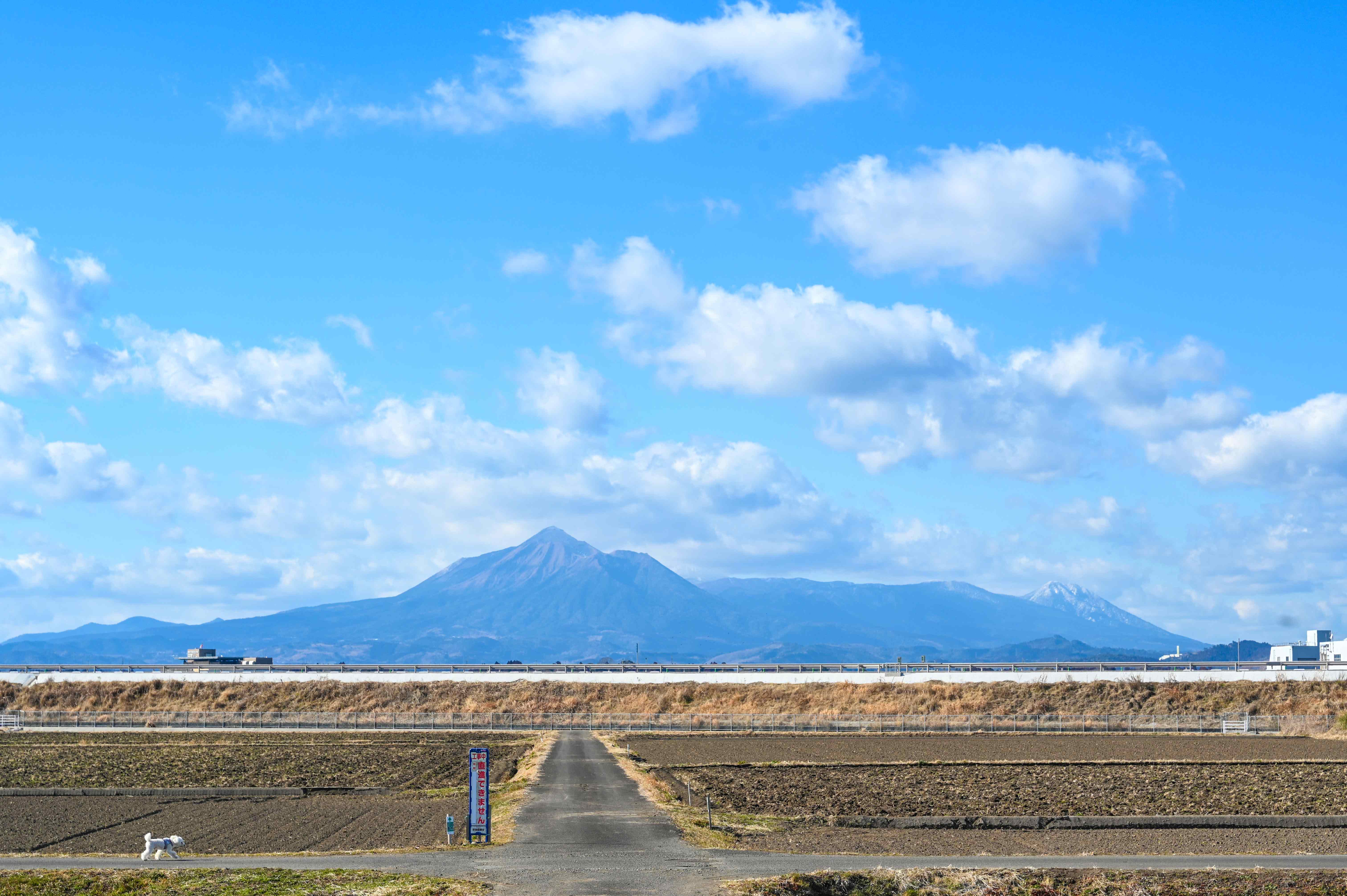 志布志道路と霧島山-2枚目-