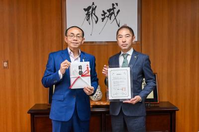 感謝状贈呈式の写真です