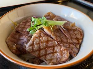 特選サーロインステーキ丼