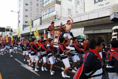 盆地祭りの画像