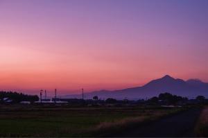 夕暮れの霧島山