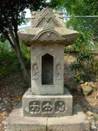 石山中方の庚申塔