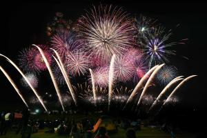 広報都城令和7年12月号届けたい都城の風景「肉と焼酎のふるさとみやこんじょ花火大会」の写真